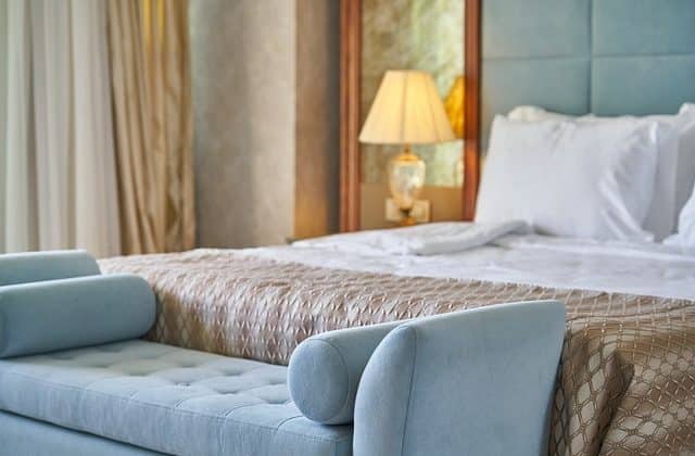 Vous recherchez une expérience exclusive de luxe à Aix Les Bains ? Découvrez l’Hôtel L’Incomparable by Les Etincelles.